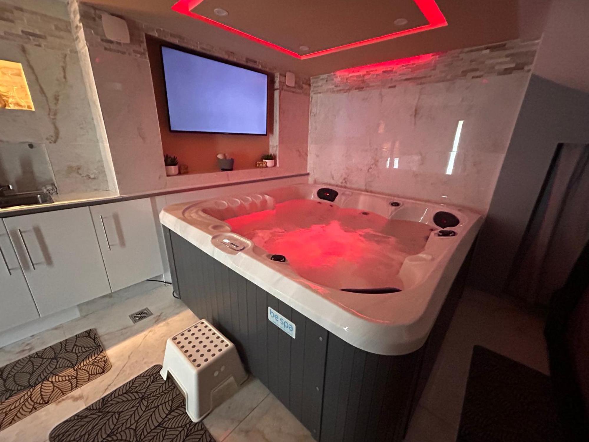Spa Jacuzzi Moon White Vaudherland Exterior photo